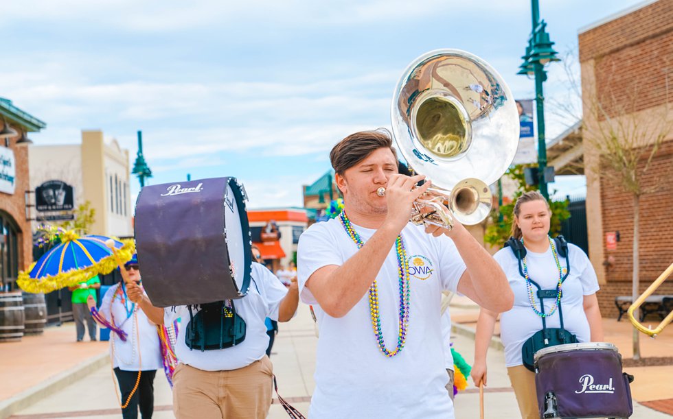 Mardi Gras Returns to OWA with Krewe du Cirque